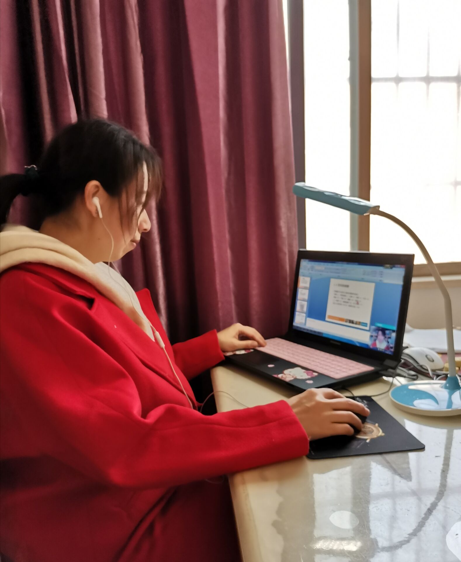 李艳.jpg