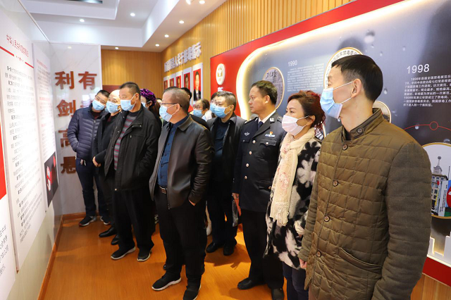 我院组织副科以上干部赴衡阳市公职人员禁毒教育基地开展警示教育