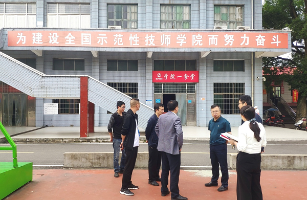 深入一线监督检查，守住食品安全防线
