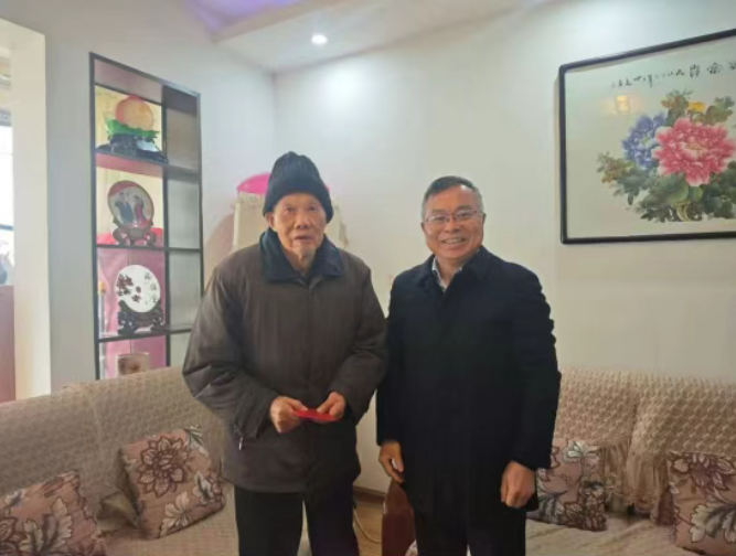 新春送温暖 关爱暖人心——学院领导带队开展2026年春节前走访慰问活动