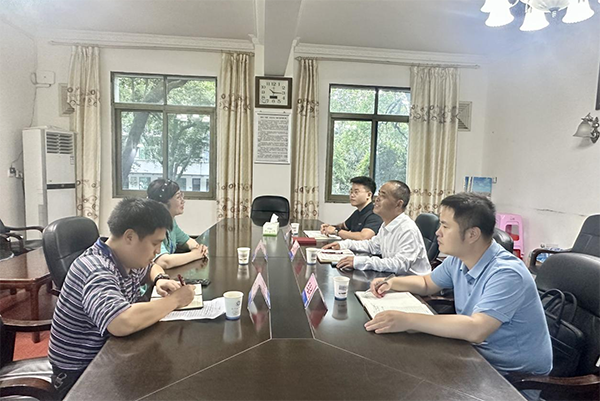 衡阳市政协副主席叶玉泉一行莅临学院开展交流座谈