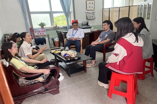 校团委书记刘璐来我院调研